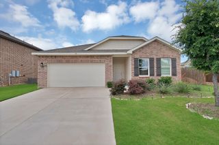 11 Cherryridge Drive, Edgecliff Village, TX 76134