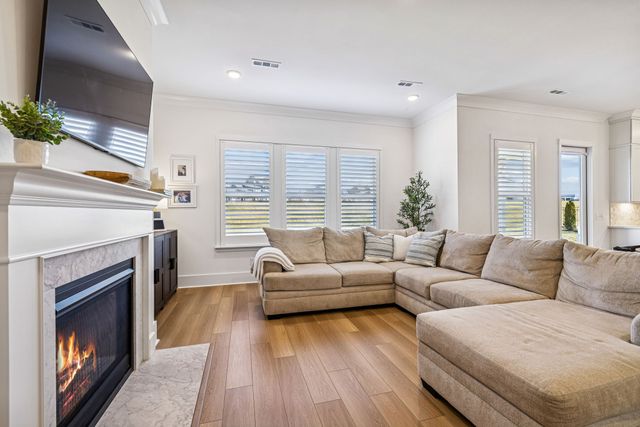 7283 Fiddlers Glen Dr, Arrington, TN 37014