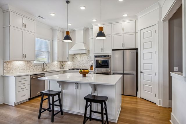 7283 Fiddlers Glen Dr, Arrington, TN 37014