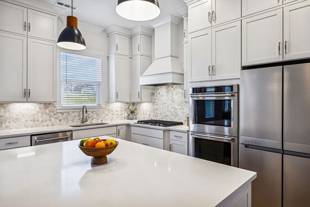 7283 Fiddlers Glen Dr, Arrington, TN 37014