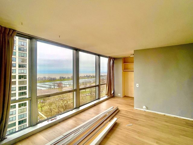 330 W DIVERSEY Parkway 1508, Chicago, IL 60657