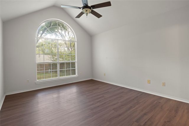 3715 Dahlia Drive, Grand Prairie, TX 75052