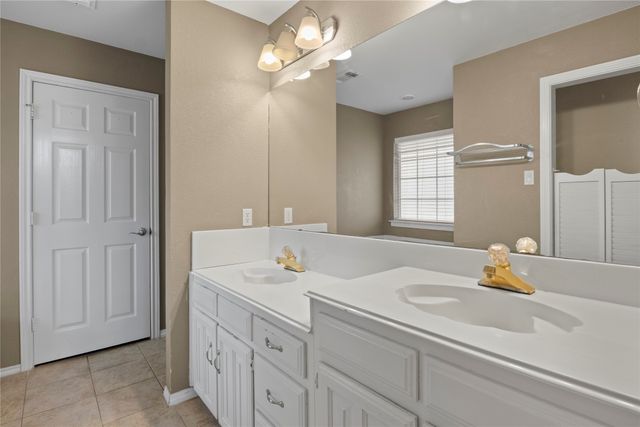 3715 Dahlia Drive, Grand Prairie, TX 75052