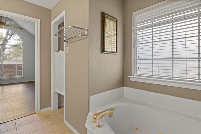 3715 Dahlia Drive, Grand Prairie, TX 75052