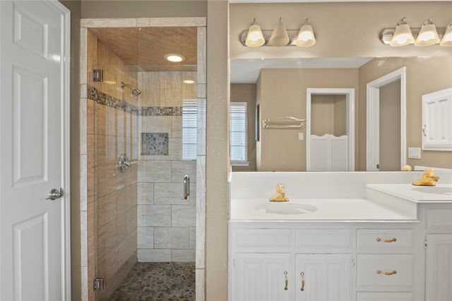 3715 Dahlia Drive, Grand Prairie, TX 75052