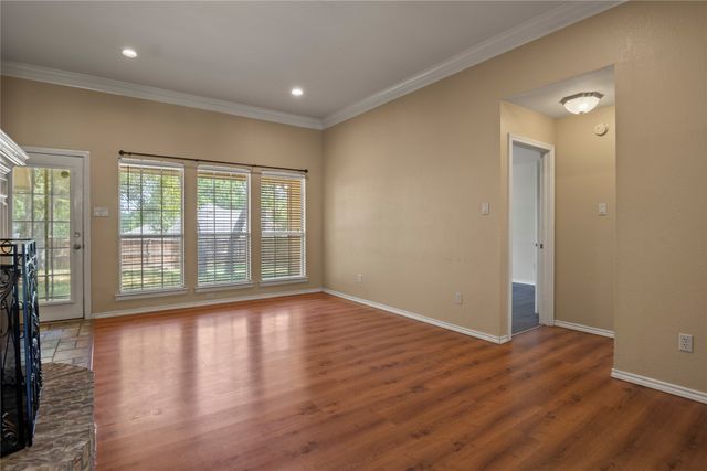 3715 Dahlia Drive, Grand Prairie, TX 75052