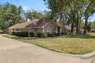 3715 Dahlia Drive, Grand Prairie, TX 75052
