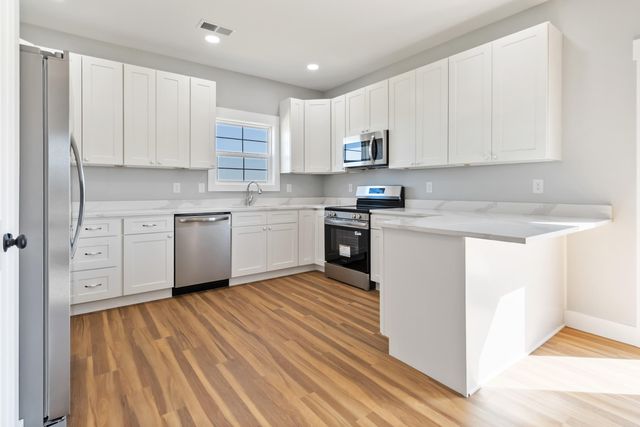 20 Beth Lane, Hustonville, KY 40437