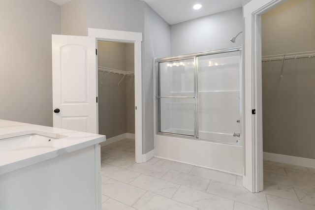 20 Beth Lane, Hustonville, KY 40437