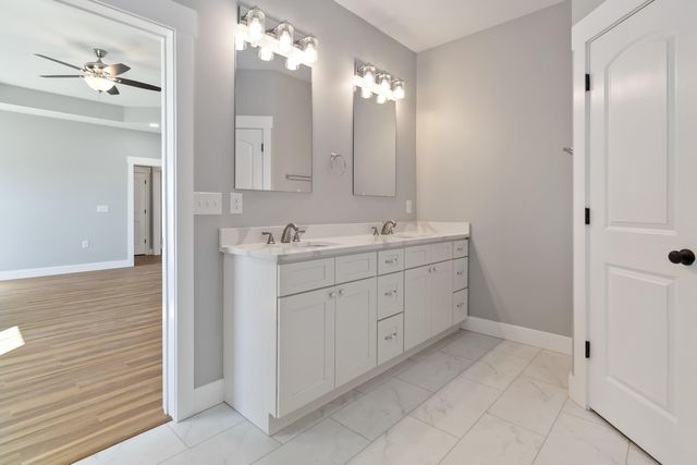 20 Beth Lane, Hustonville, KY 40437