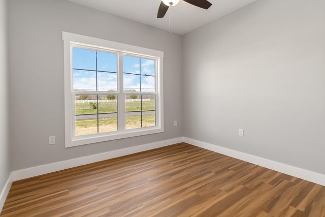 20 Beth Lane, Hustonville, KY 40437