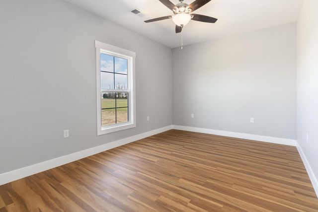 20 Beth Lane, Hustonville, KY 40437