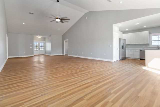 20 Beth Lane, Hustonville, KY 40437