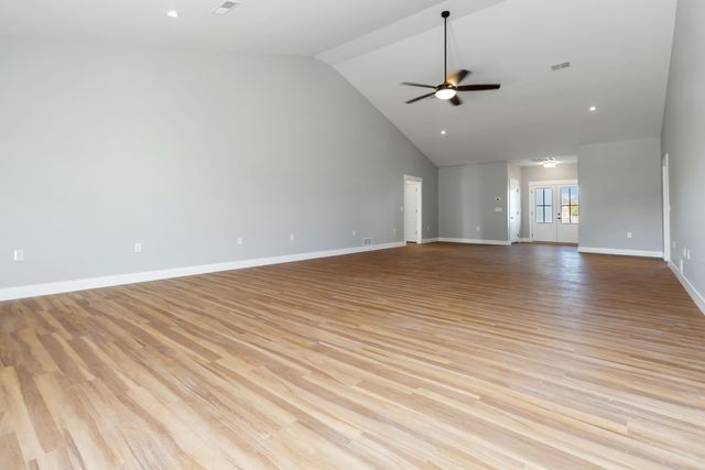 20 Beth Lane, Hustonville, KY 40437