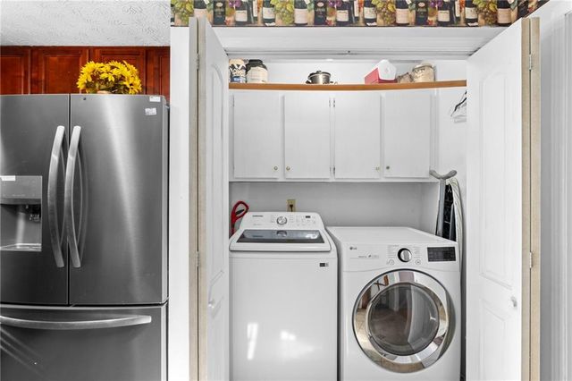 909 Rock Oak Lane, Lawrenceville, GA 30046