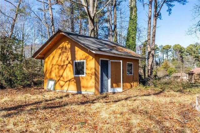 909 Rock Oak Lane, Lawrenceville, GA 30046