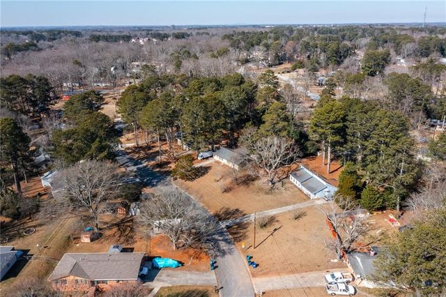 909 Rock Oak Lane, Lawrenceville, GA 30046