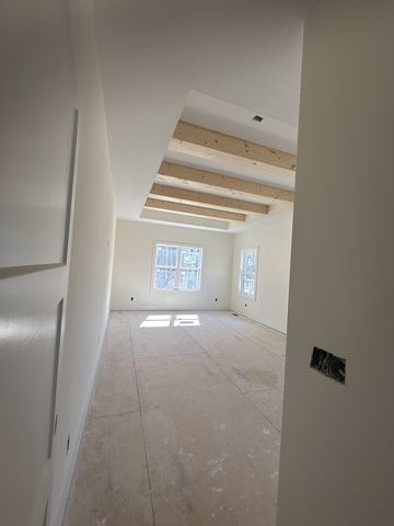 1300 Reda Dr, Clarksville, TN 37042