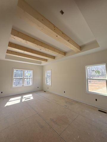 1300 Reda Dr, Clarksville, TN 37042