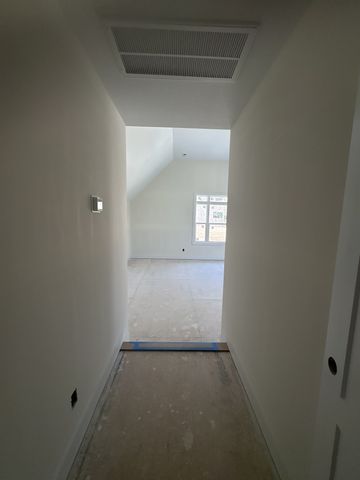 1300 Reda Dr, Clarksville, TN 37042