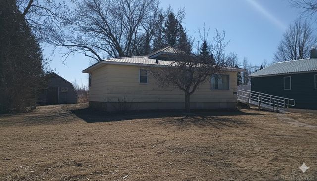 204 Lake Shore Drive, Wakefield, MI 49968