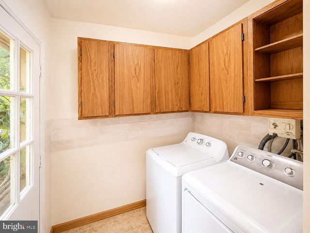 14 RUSCOMBE CT, Willingboro, NJ 08046