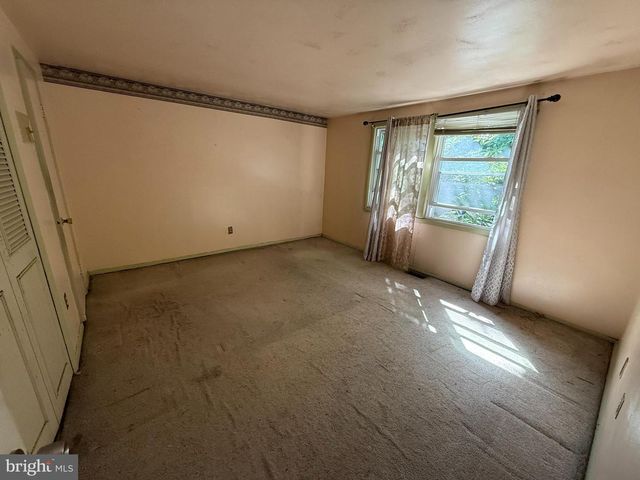 14 RUSCOMBE CT, Willingboro, NJ 08046