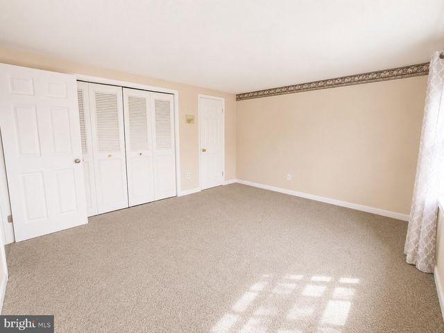 14 RUSCOMBE CT, Willingboro, NJ 08046