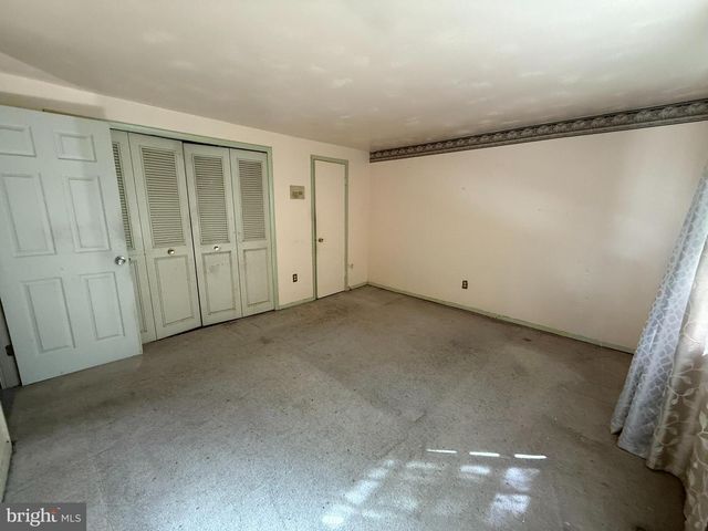14 RUSCOMBE CT, Willingboro, NJ 08046
