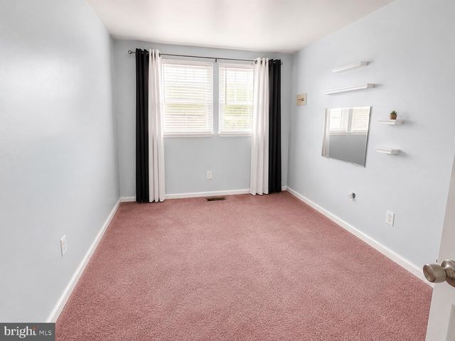 14 RUSCOMBE CT, Willingboro, NJ 08046