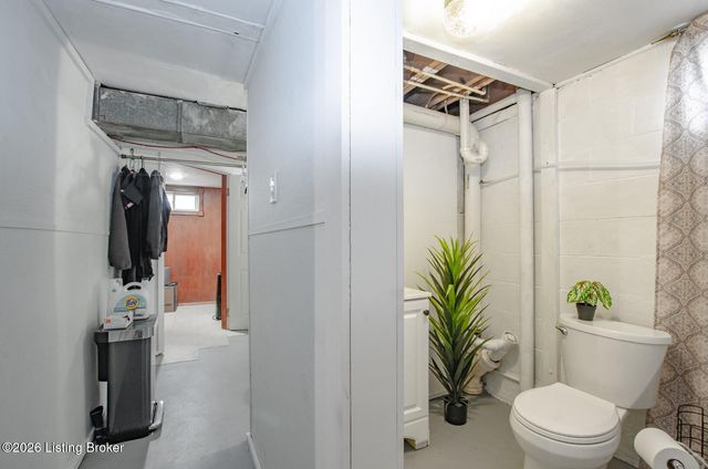 427 S Deepwood Dr, Radcliff, KY 40160