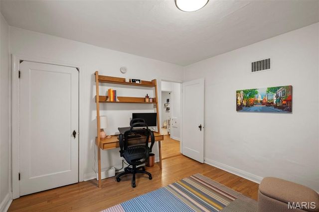 4020 Parker Avenue, St Louis, MO 63116