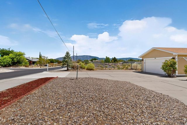 3324 19th Avenue SE, Rio Rancho, NM 87124