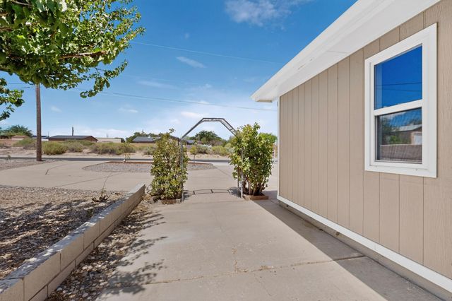 3324 19th Avenue SE, Rio Rancho, NM 87124