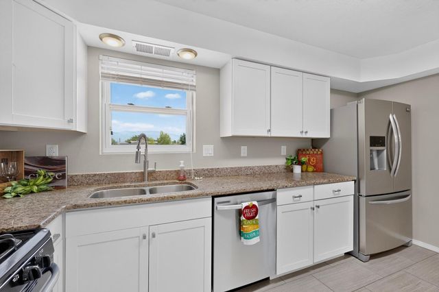 3324 19th Avenue SE, Rio Rancho, NM 87124