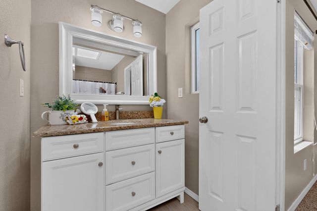 3324 19th Avenue SE, Rio Rancho, NM 87124