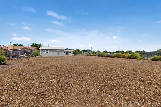 3324 19th Avenue SE, Rio Rancho, NM 87124