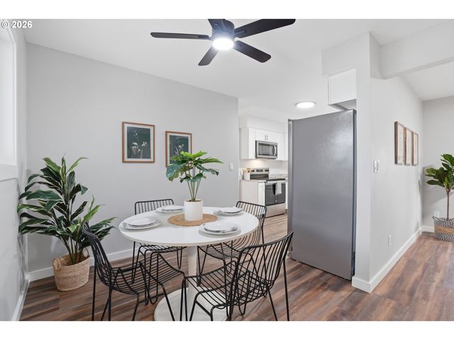 17745 Ne WASCO St, Portland, OR 97230