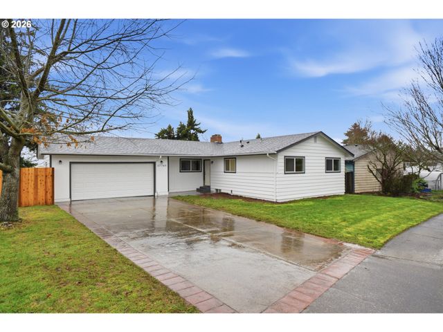 17745 Ne WASCO St, Portland, OR 97230