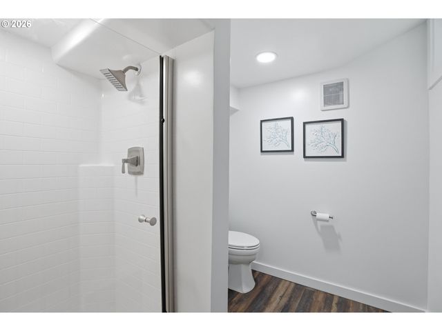 17745 Ne WASCO St, Portland, OR 97230