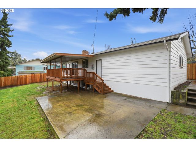17745 Ne WASCO St, Portland, OR 97230