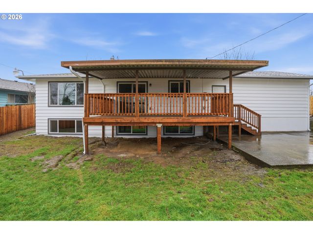 17745 Ne WASCO St, Portland, OR 97230