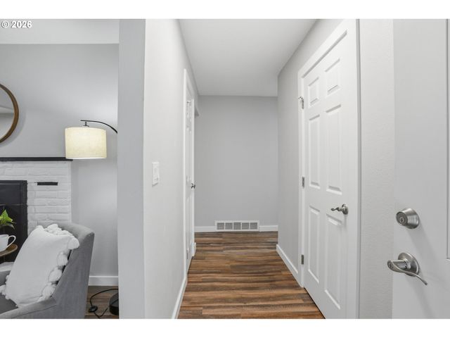 17745 Ne WASCO St, Portland, OR 97230