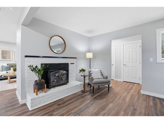 17745 Ne WASCO St, Portland, OR 97230