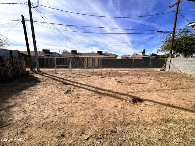 219 W KINDERMAN Drive, Avondale, AZ 85323
