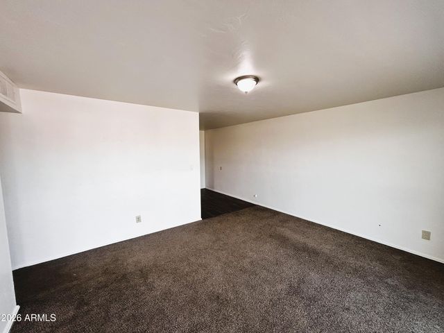 219 W KINDERMAN Drive, Avondale, AZ 85323