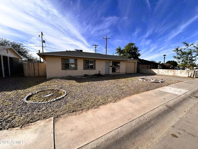 219 W KINDERMAN Drive, Avondale, AZ 85323