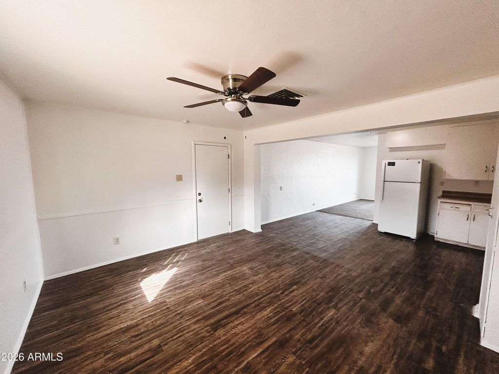 219 W KINDERMAN Drive, Avondale, AZ 85323