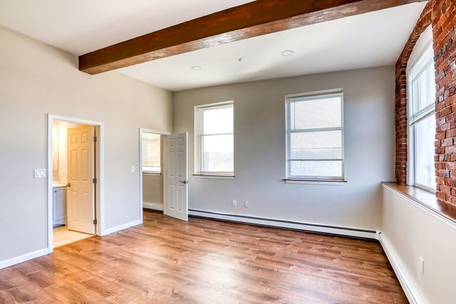 402 River St 4C, Haverhill, MA 01832