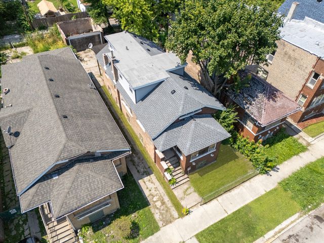 7028 S Carpenter Street, Chicago, IL 60621